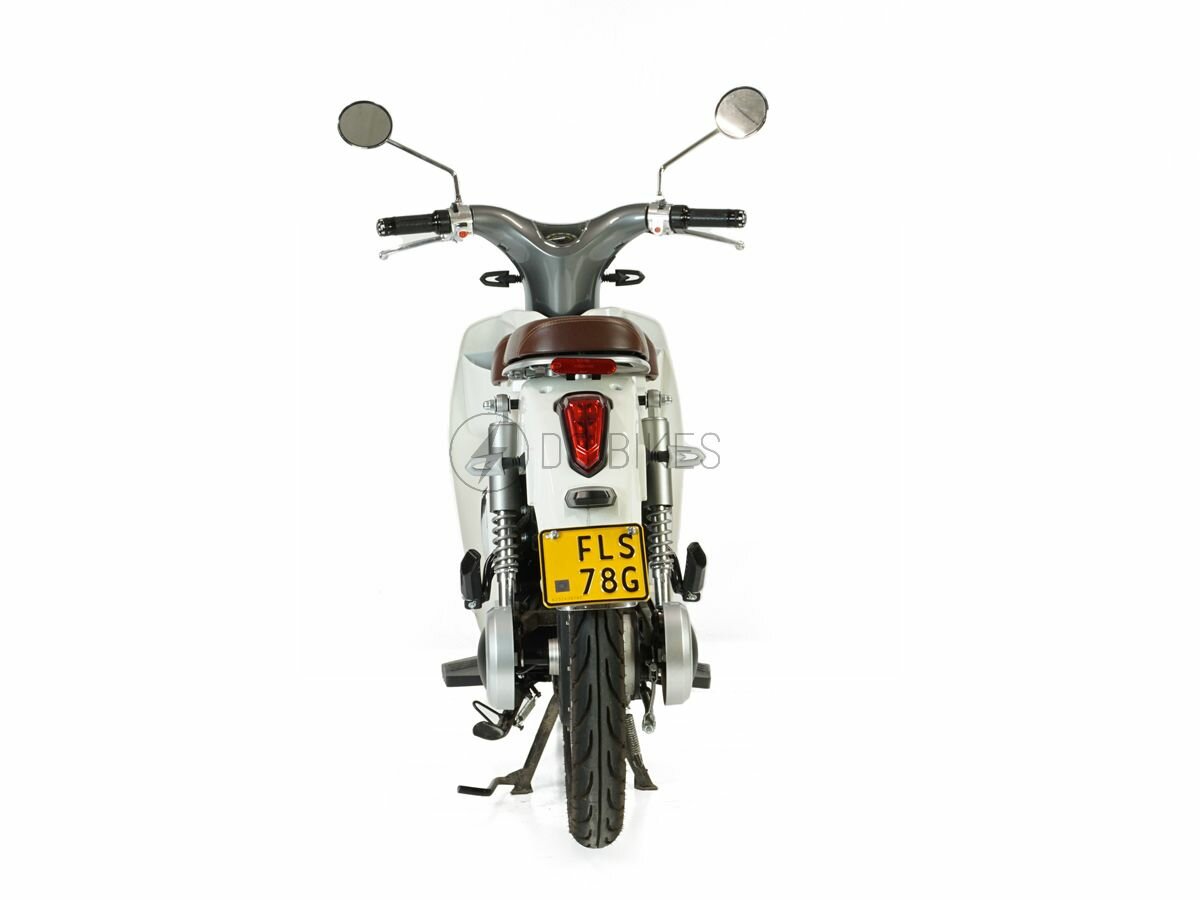 VENDU! Motron Cubertino 1500w, electric, white, 1050km