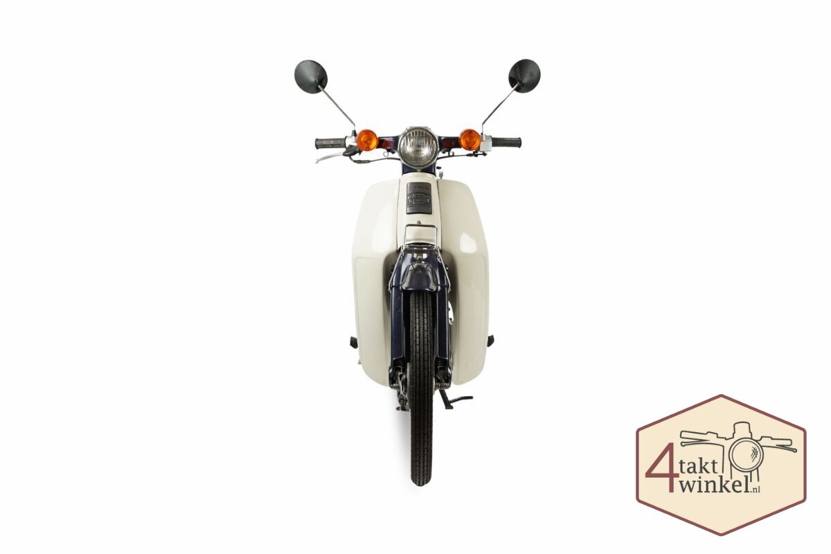 VENDU ! Honda C50 NT Japonais, Pourpre, 5191 km, immatriculation n&eacute;erlandaise
