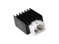 R&eacute;gulateur de tension, 12v 4 p&ocirc;les, batterie et &eacute;clairage