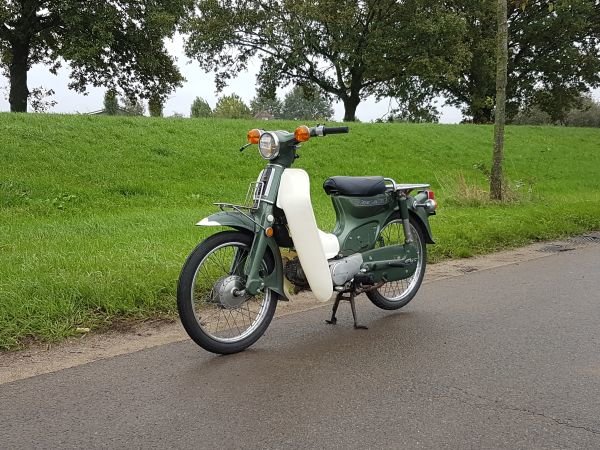 Verkocht! Honda C70 K1 Japans, groen, 8332km, met kenteken