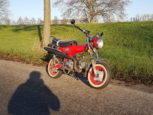 VERKOCHT ! Skyteam, 50cc, Dax, 8548km, rood