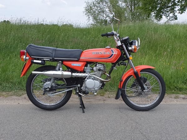 VERKOCHT! Honda CB50J, Oranje, 6250km, met kenteken