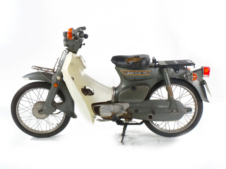 VENDU Honda C70 Japanese, gray, 6785km, with papers!