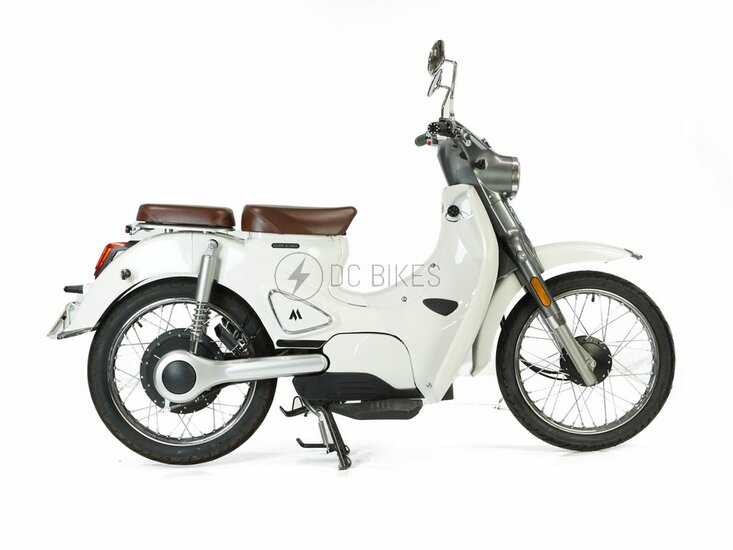 VENDU! Motron Cubertino 1500w, electric, white, 1050km