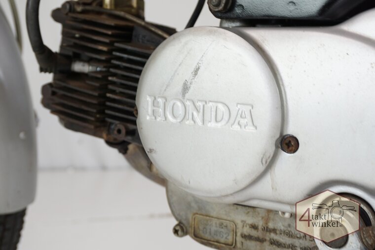 Honda C320s, noir