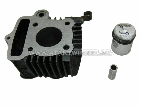 Kit de cylindre, avec piston, aff&ucirc;t&eacute; 50cc 6v, SS50, C50, Dax