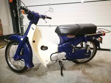 Honda C50 OT, cyclomoteur &agrave; restaurer