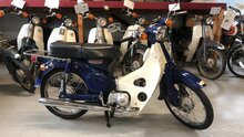 Honda C50 OT, cyclomoteur &agrave; restaurer