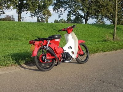 Gerestaureerd! Honda C50 OT Japans (11-2015) Rood, 3321 km, met kenteken!