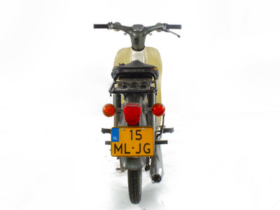 VENDU Honda C70 Japanese, gray, 6785km, with papers!