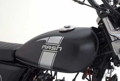 A LOUER: Mash Fifty, noir