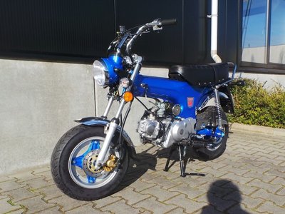 VENDU Zhenhua DX 50 (Dax type), blue, 50cc