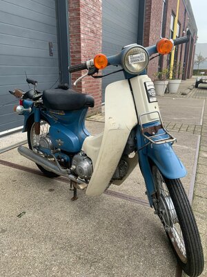 Honda C50, avec le travail