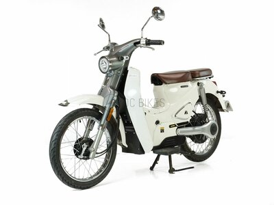 VENDU! Motron Cubertino 1500w, electric, white, 1050km