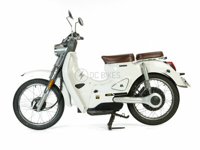 VENDU! Motron Cubertino 1500w, electric, white, 1050km