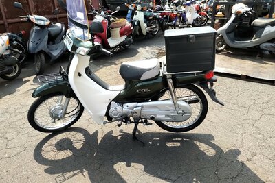 Honda C50 2012, green, 16505km