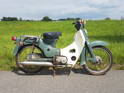 Gerestaureerd! Honda C50 OT Japans (11-2015) Rood, 3321 km, met kenteken!