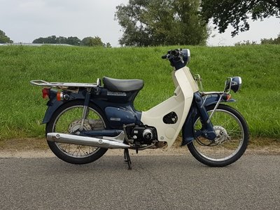 Storage. Honda C50 NT Japans, EFI, press Cub, with papers!