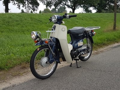 Storage. Honda C50 NT Japans, EFI, press Cub, with papers!