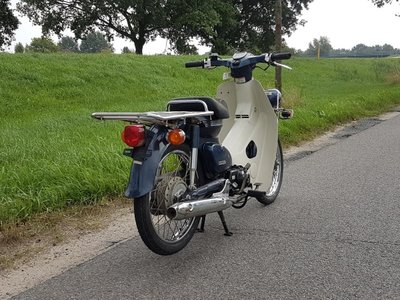 Storage. Honda C50 NT Japans, EFI, press Cub, with papers!
