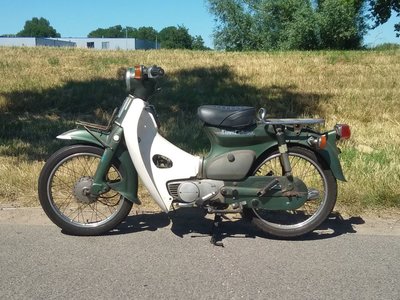Honda C90 K1 Japanese, 51468 km, green, with papers!