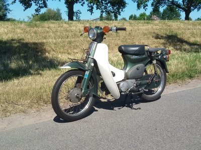 Honda C90 K1 Japanese, 51468 km, green, with papers!
